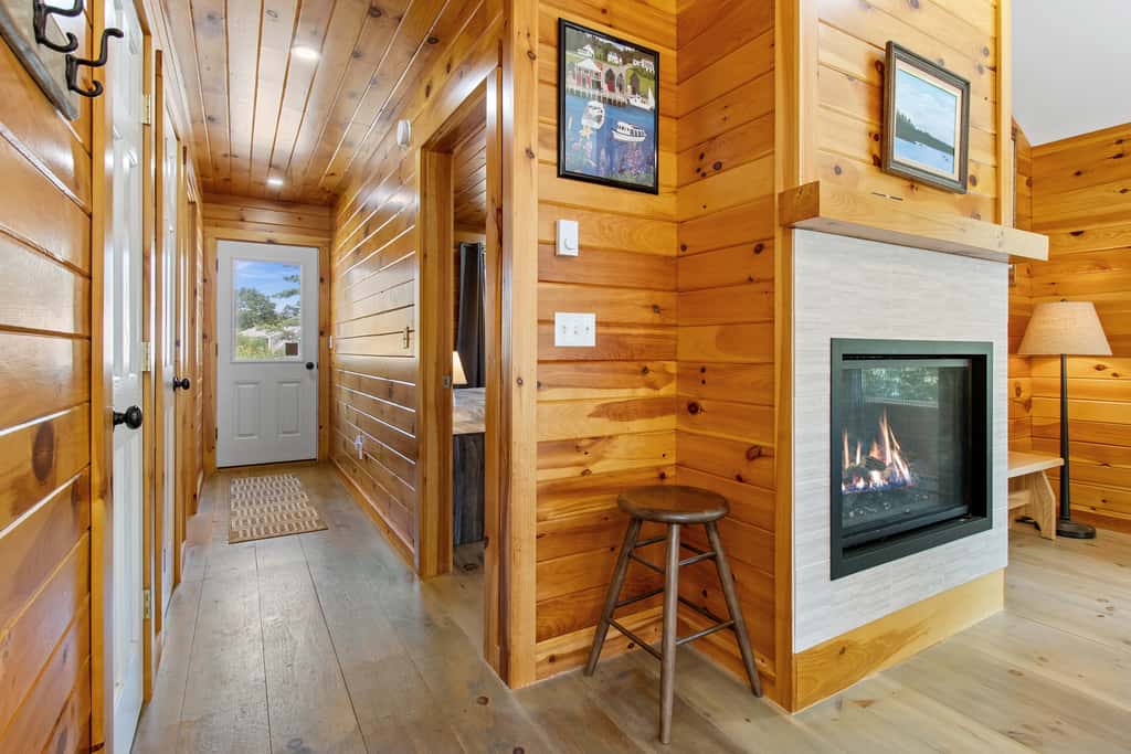 Hunt Acres Grey Cottage