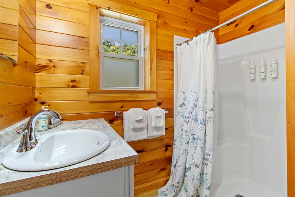 Hunt Acres Grey Cottage
