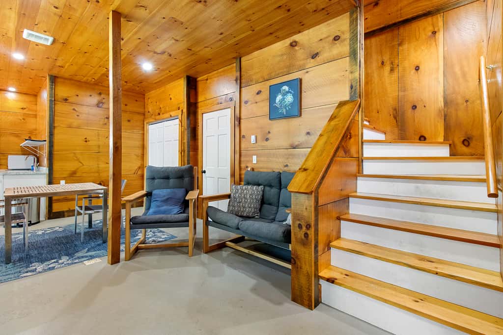 Hunt Acres Grey Cottage