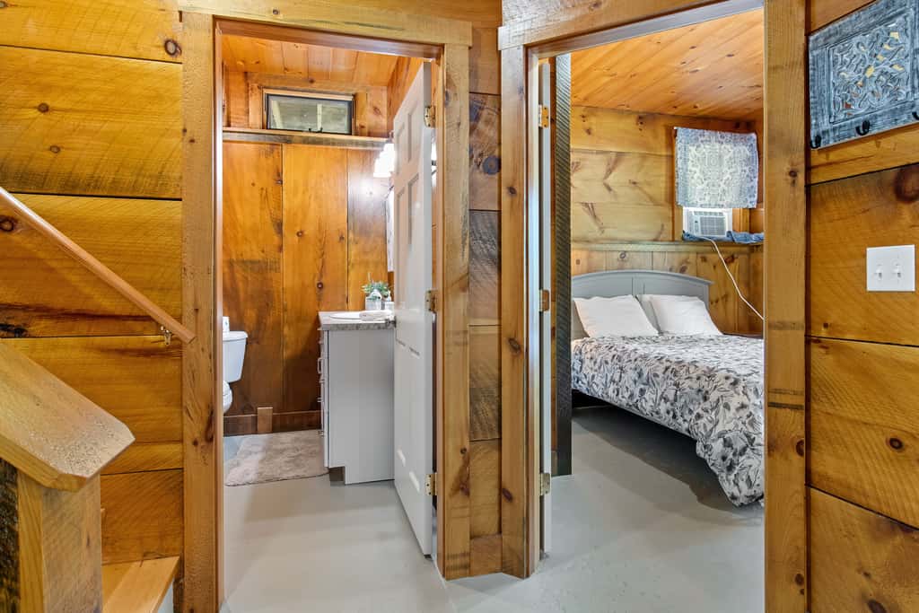 Hunt Acres Grey Cottage