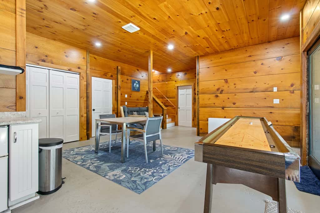Hunt Acres Grey Cottage