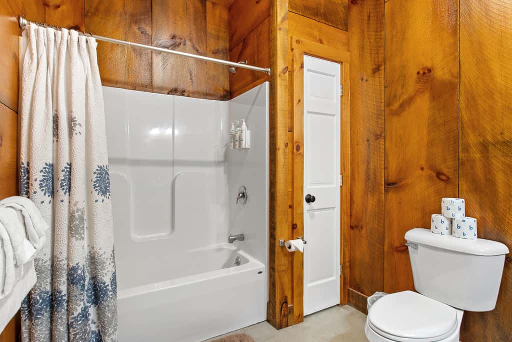 Hunt Acres Grey Cottage
