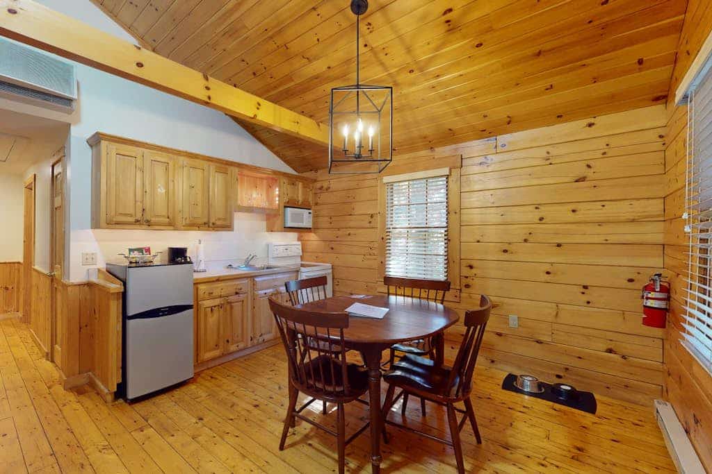 Dog-friendly cabin retreat with kitchen, firepit, hiking & outdoor fun