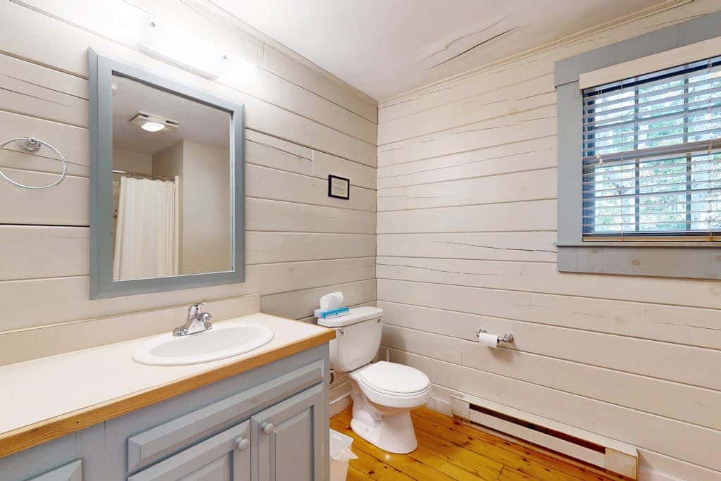 Chickadee Cabin 43