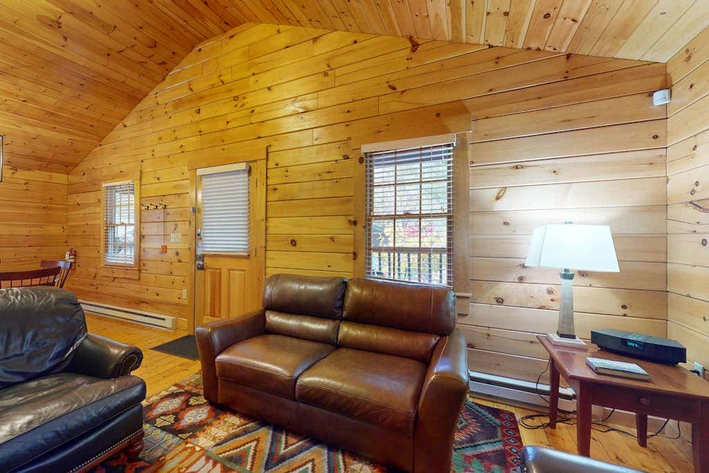 Alder Cabin 90