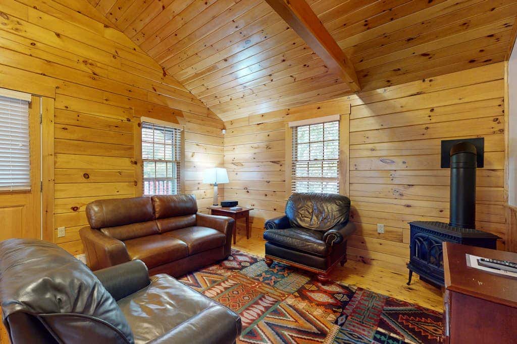 Alder Cabin 90