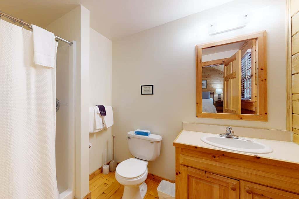 Alder Cabin 90