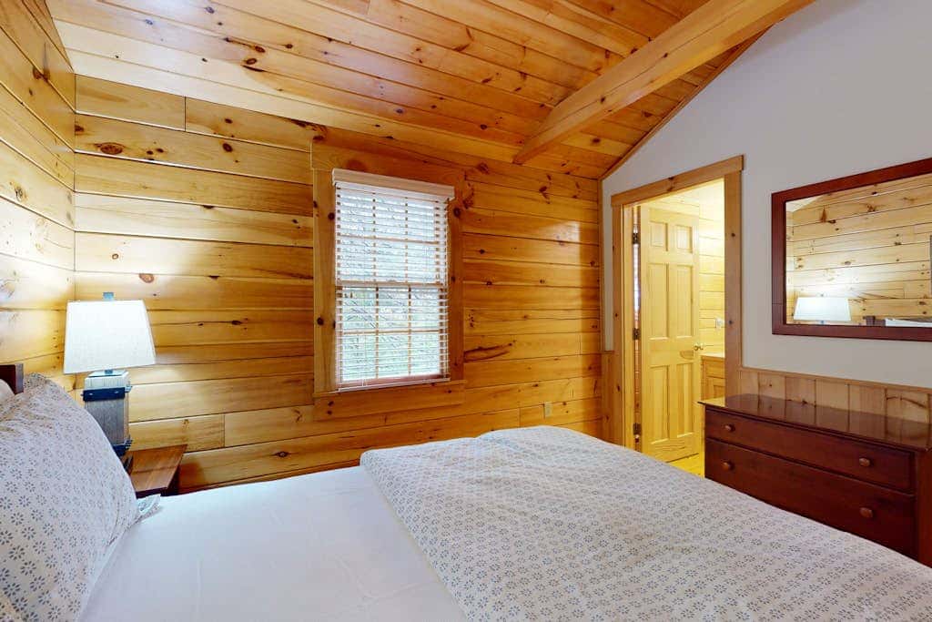 Alder Cabin 90
