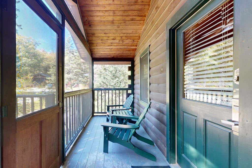 Robin Cabin 84