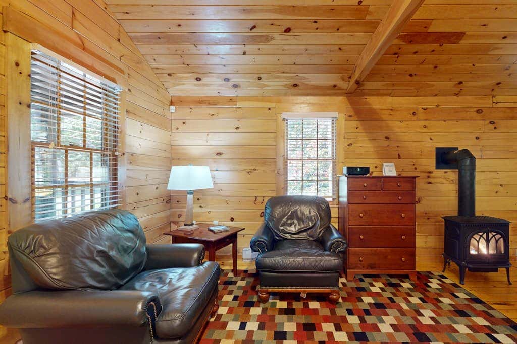 Robin Cabin 84