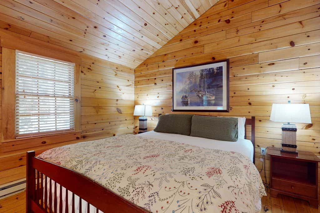 Robin Cabin 84
