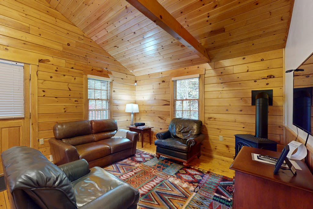 Elm Cabin 92
