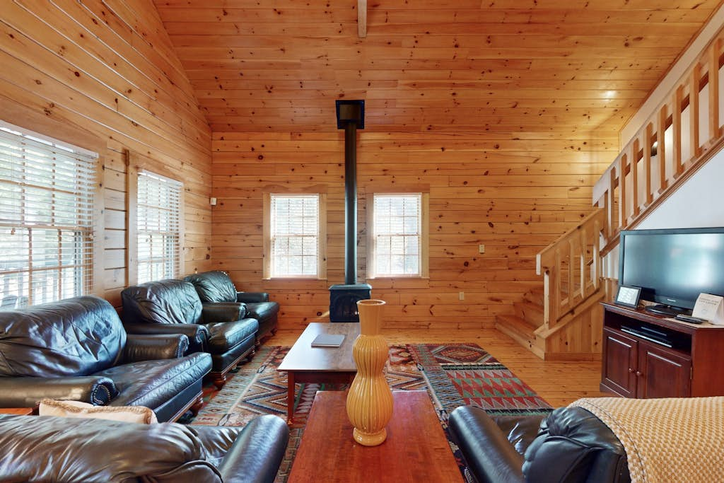 Lynx Cabin 106