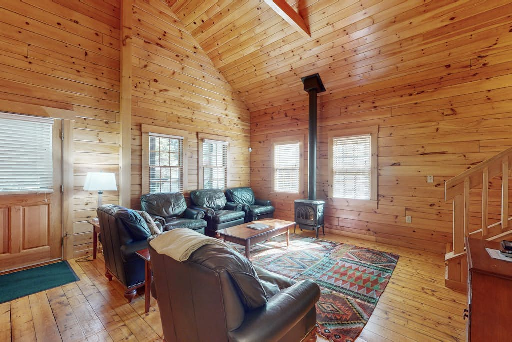 Chipmunk Cabin 102
