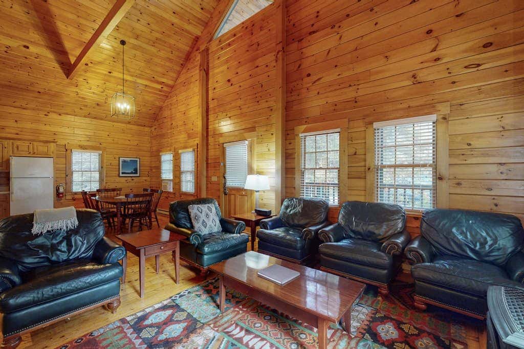 Chipmunk Cabin 102