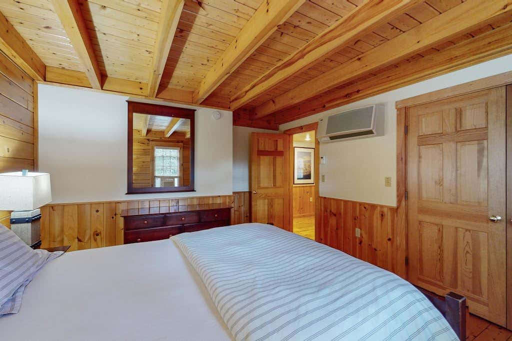 Chipmunk Cabin 102