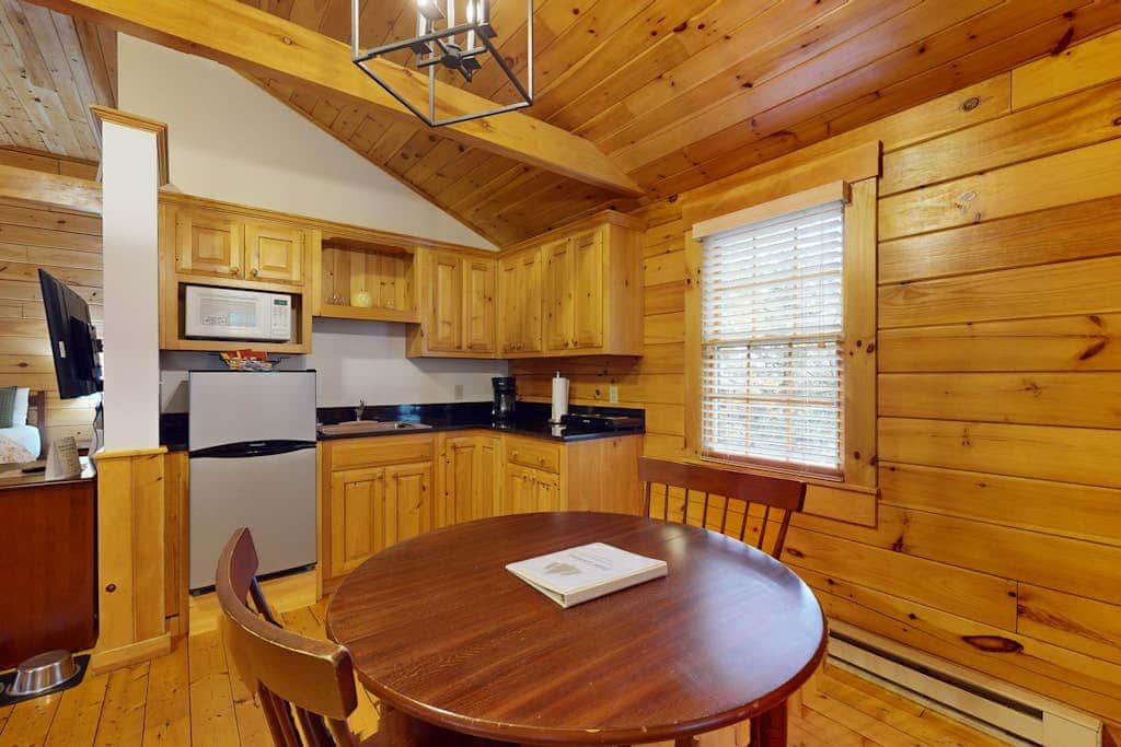 Puffin Cabin 94