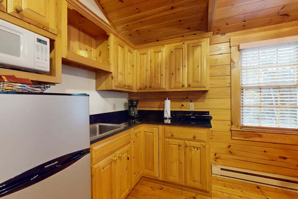 Puffin Cabin 94