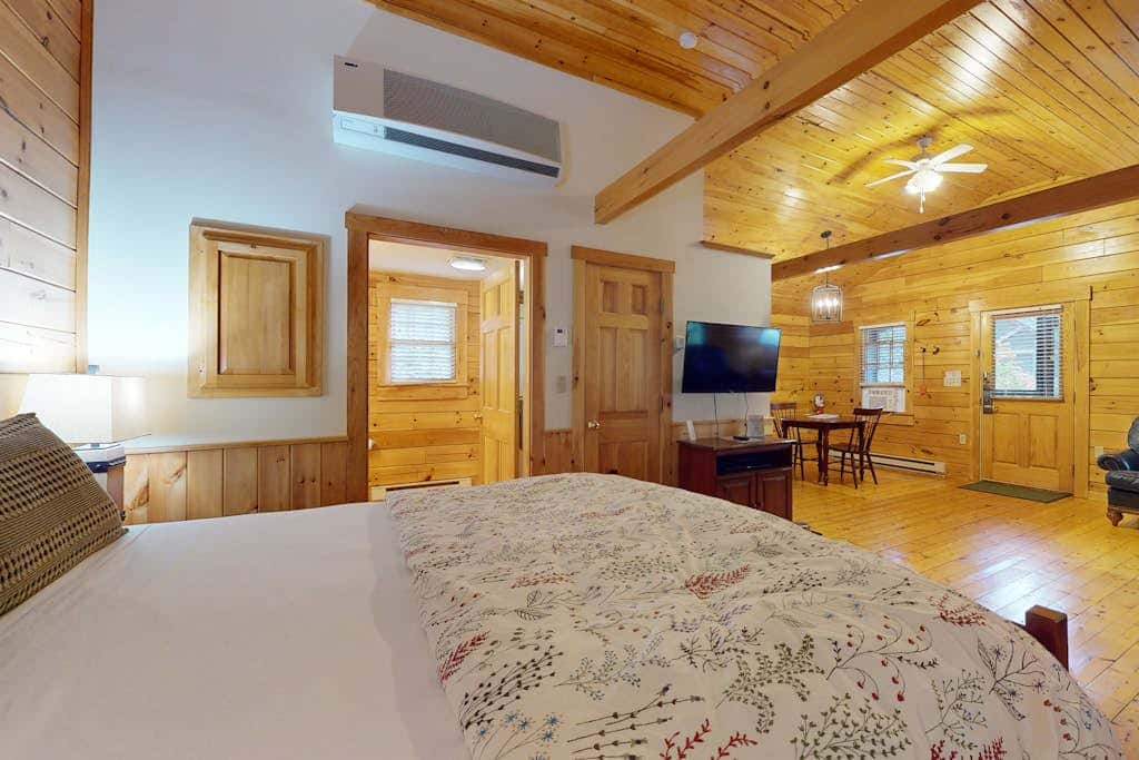 Puffin Cabin 94