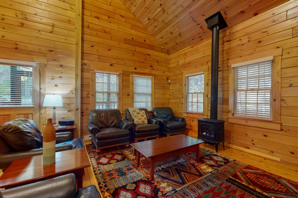 Bobcat Cabin 99