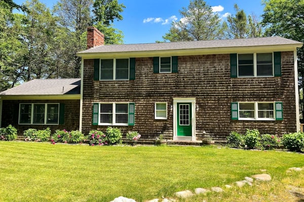 Private Waterfront Retreat- Tranquil private riverfront home w/ tidal dock & large yard