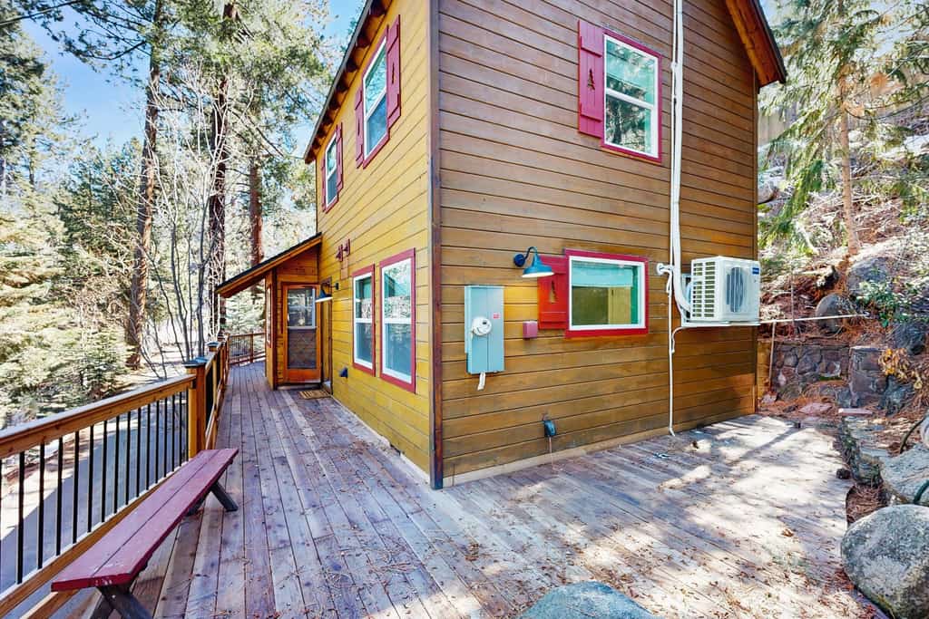 Stunning Home with Lake Views, Private Beach Access