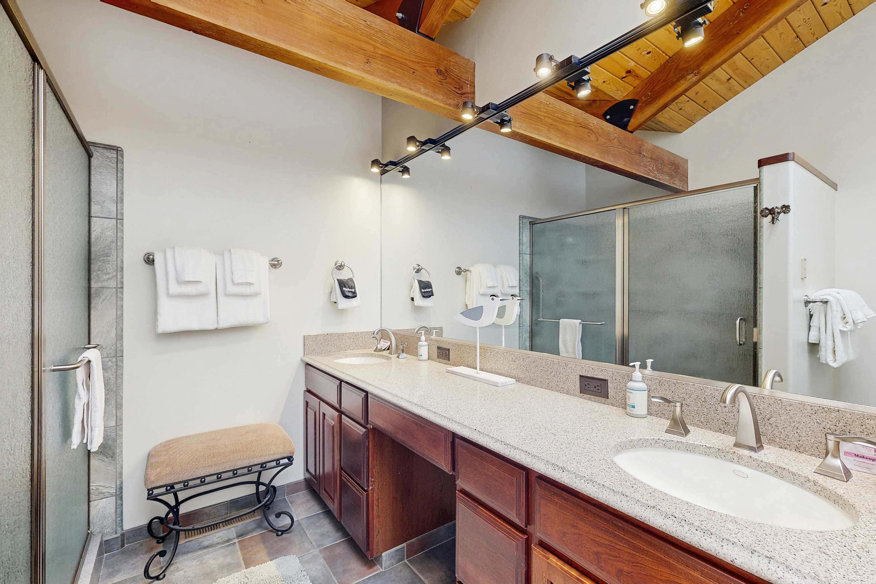 Mendocino Oceanfront Home - Hot Tub & BBQ