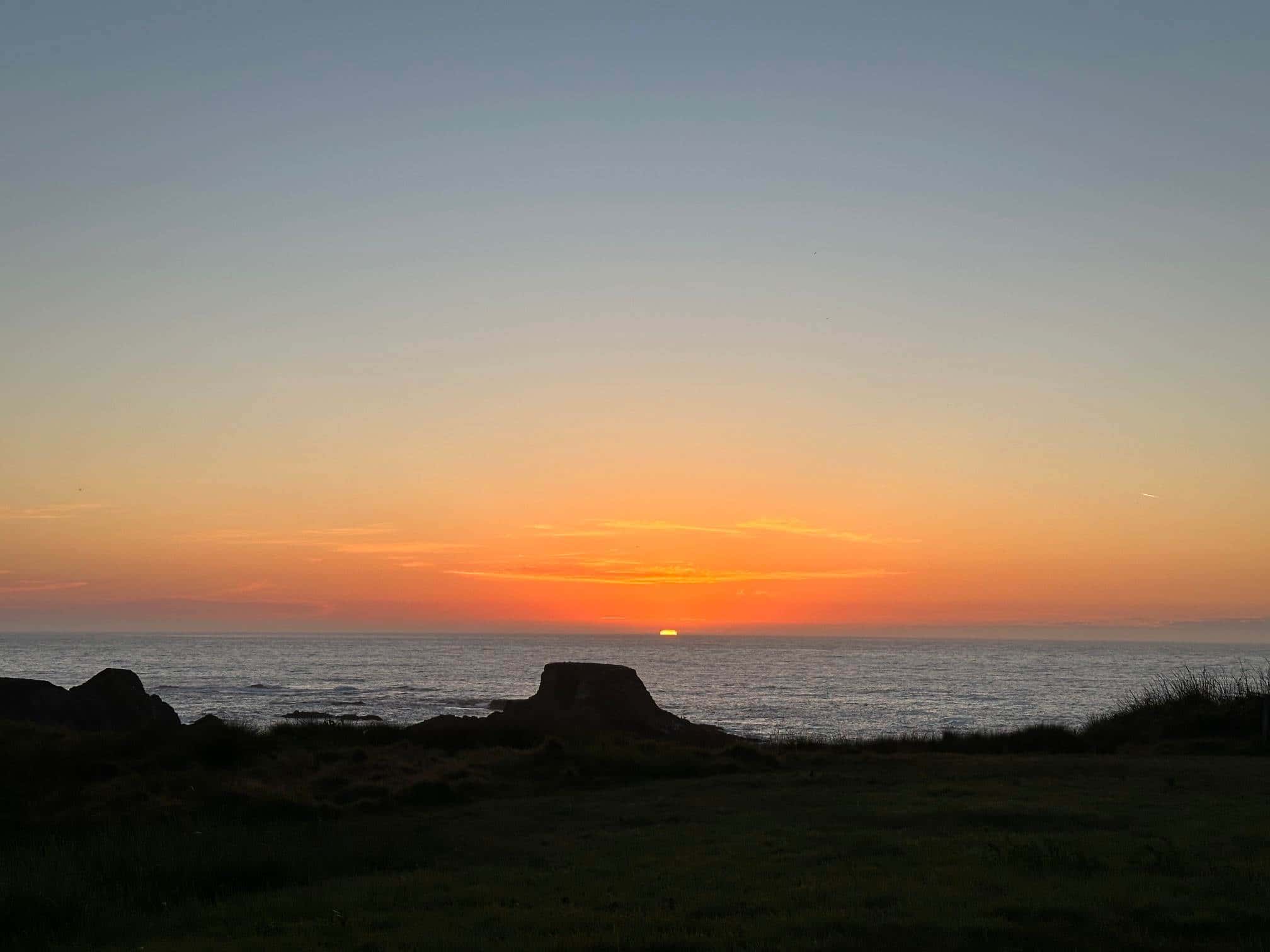 Mendocino Oceanfront Home - Hot Tub & BBQ