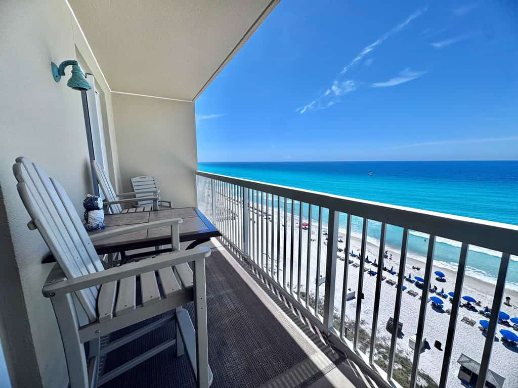 2 BR Oceanfront Condo with Shared Pool & Hot Tub