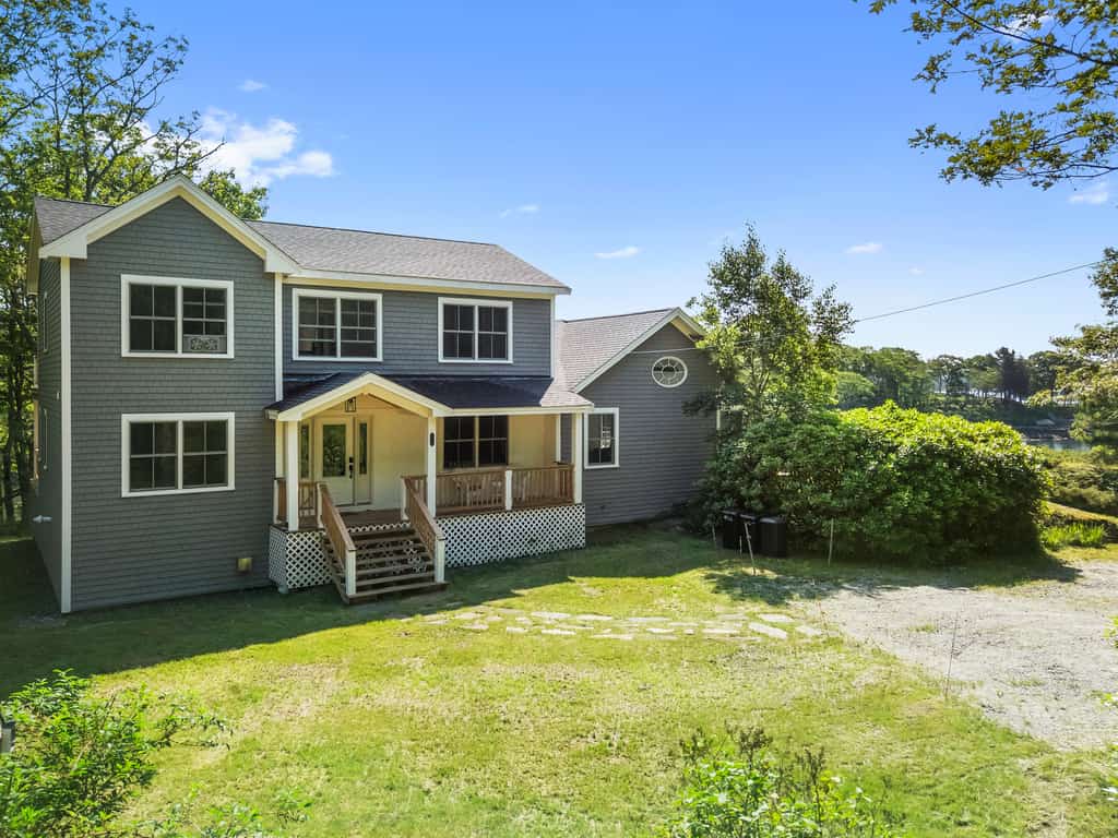 The Lighthouse: Gorgeous Oceanfront Home with Hot Tub, Modern Remodel, and Stunning Views