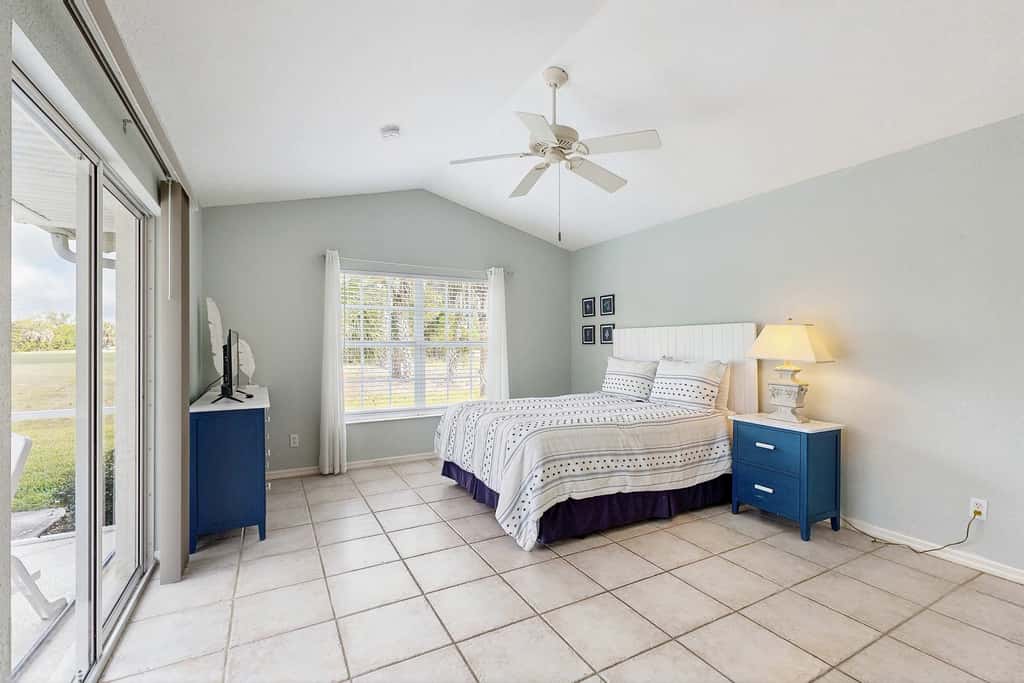 Pet Friendly Home with Outdoor Space & Private Pool