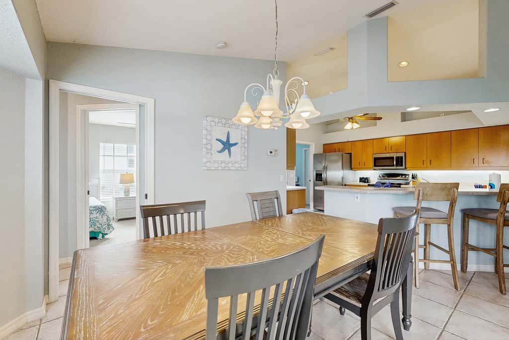 Pet Friendly Home with Outdoor Space & Private Pool