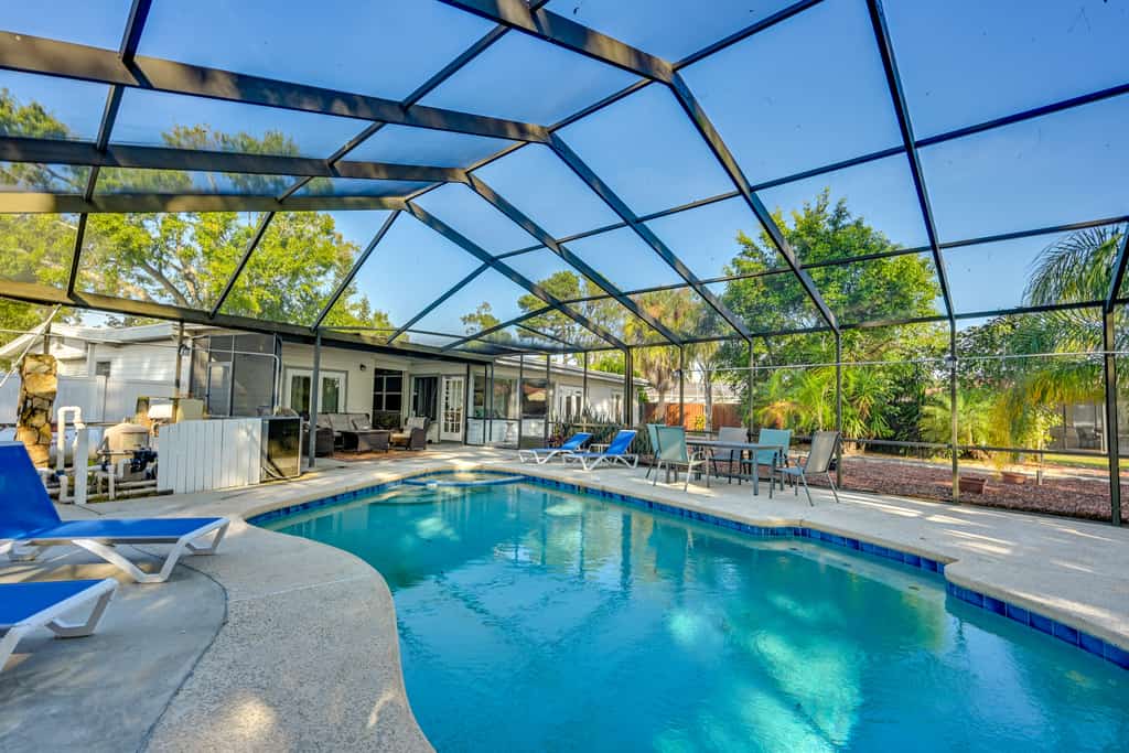 Dock & Beautiful Views! Spacious Bellows Lake Gem