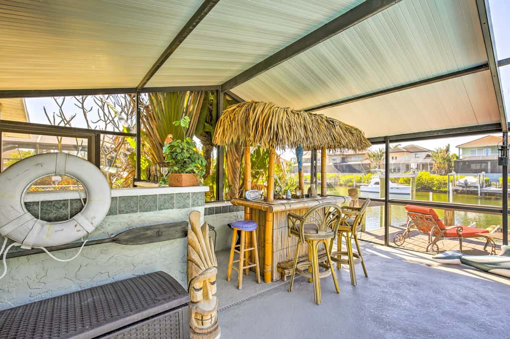 Solar-Heated Pool! Tropical Apollo Beach Hideaway