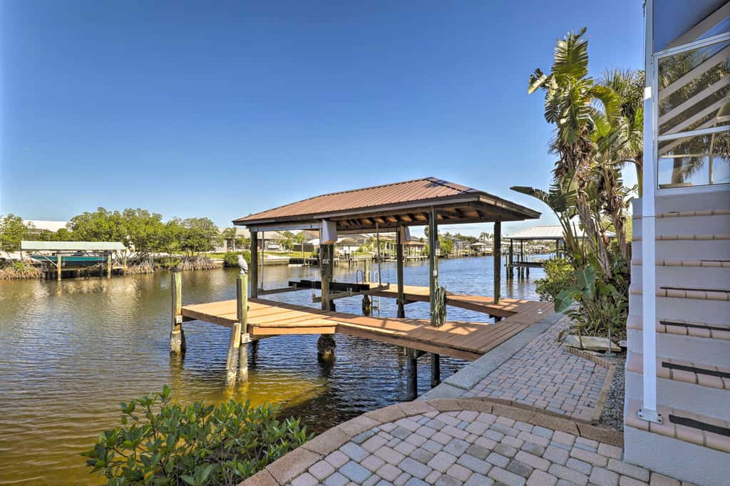 Heated Pool/Spa & Dock: Apollo Beach Home on Canal