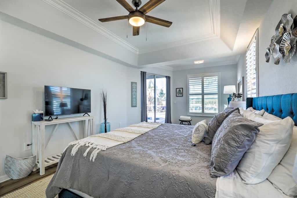 Heated Pool/Spa & Dock: Apollo Beach Home on Canal