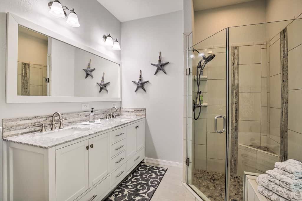 Heated Pool/Spa & Dock: Apollo Beach Home on Canal