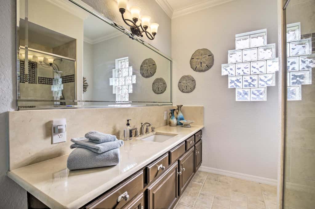 Heated Pool/Spa & Dock: Apollo Beach Home on Canal