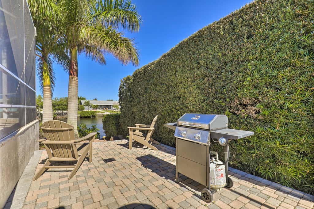 Heated Pool/Spa & Dock: Apollo Beach Home on Canal