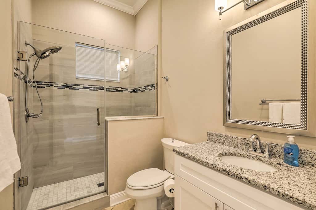 Waterfront Gem w/ Pool & Dock in Apollo Beach