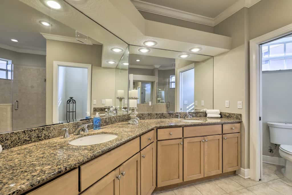 Waterfront Gem w/ Pool & Dock in Apollo Beach