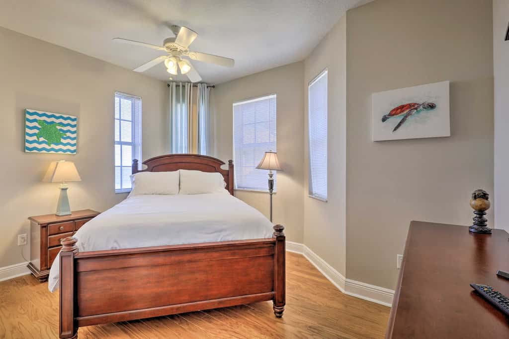 Waterfront Gem w/ Pool & Dock in Apollo Beach
