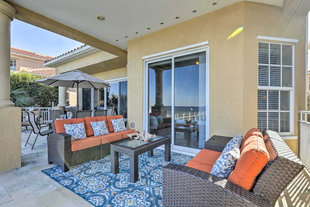 Waterfront Gem w/ Pool & Dock in Apollo Beach