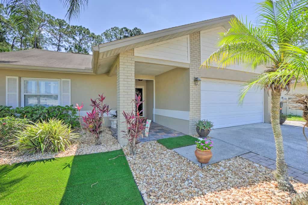 Tampa Home w/ Private Backyard ~ 15 Mi to Downtown