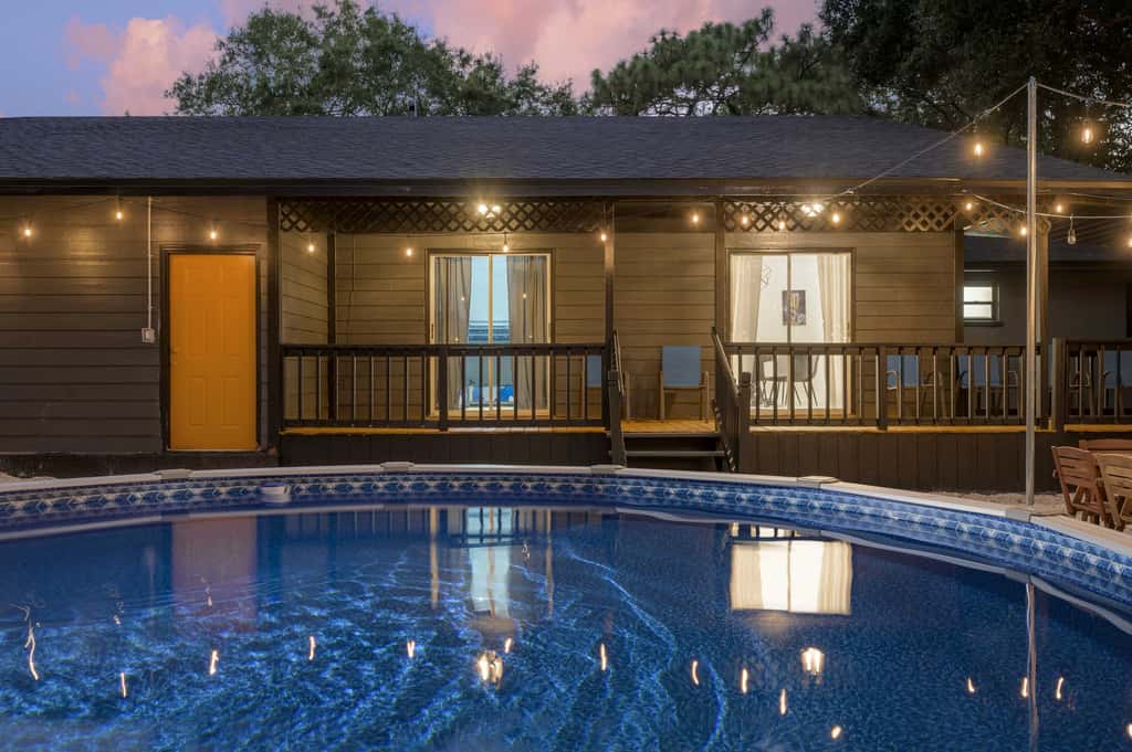Tampa Retreat: 11 Beds, Game Room & Pool!