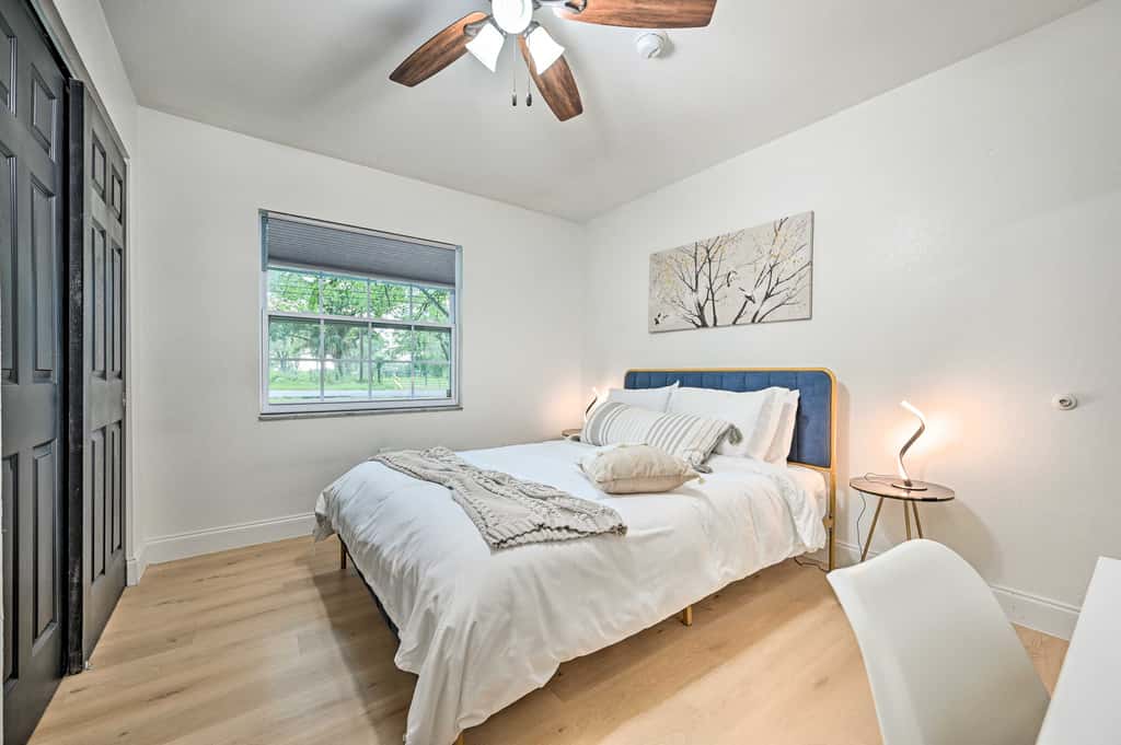 Tampa Retreat: 11 Beds, Game Room & Pool!