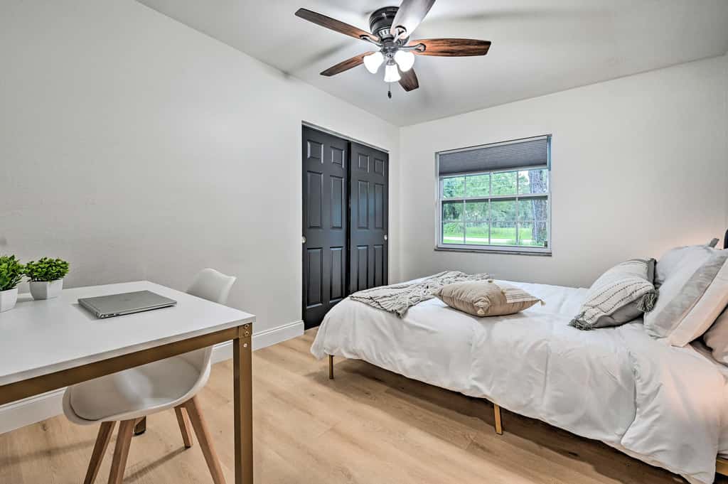 Tampa Retreat: 11 Beds, Game Room & Pool!