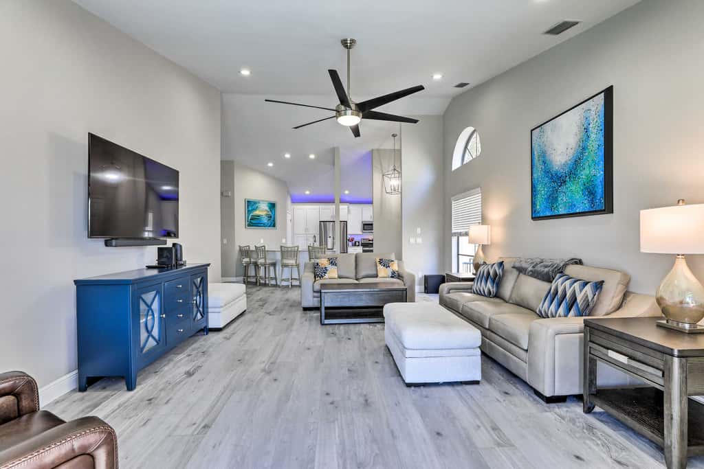 Private Dock & Saltwater Pool: Apollo Beach House