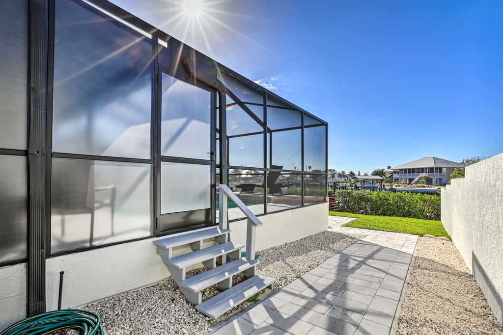 Private Dock & Saltwater Pool: Apollo Beach House