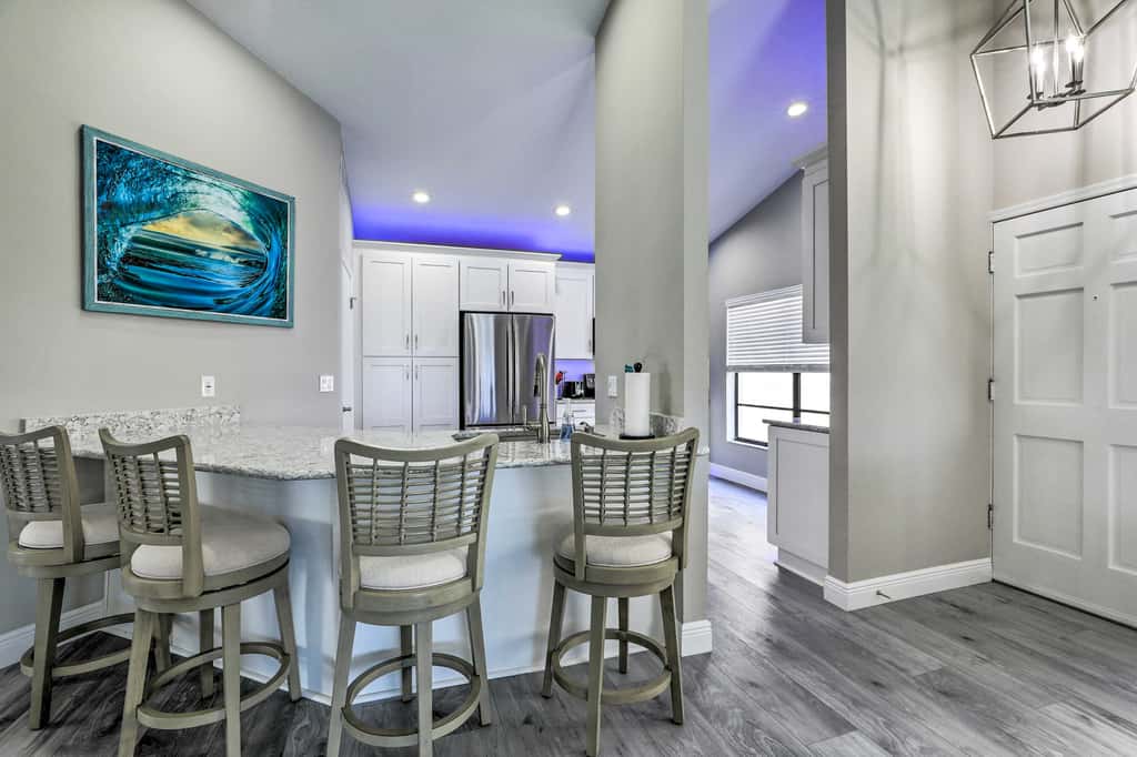 Private Dock & Saltwater Pool: Apollo Beach House